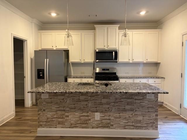 454 Sterling Creek Way, Loganville, GA 30052