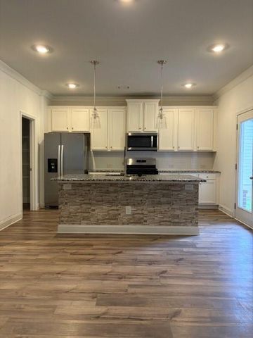 454 Sterling Creek Way, Loganville, GA 30052