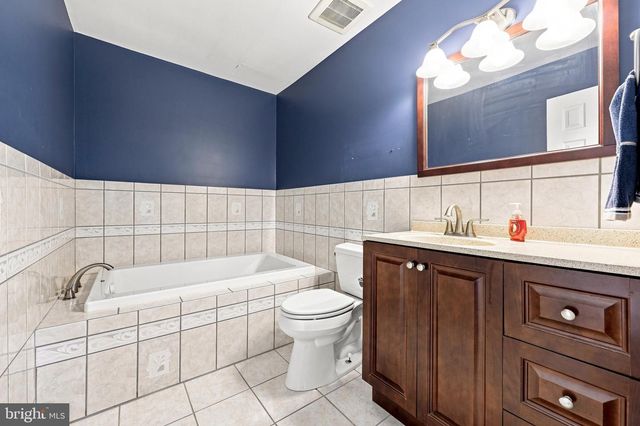 134 E POTOMAC DR, Little Egg Harbor Twp, NJ 08087