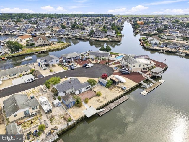 134 E POTOMAC DR, Little Egg Harbor Twp, NJ 08087