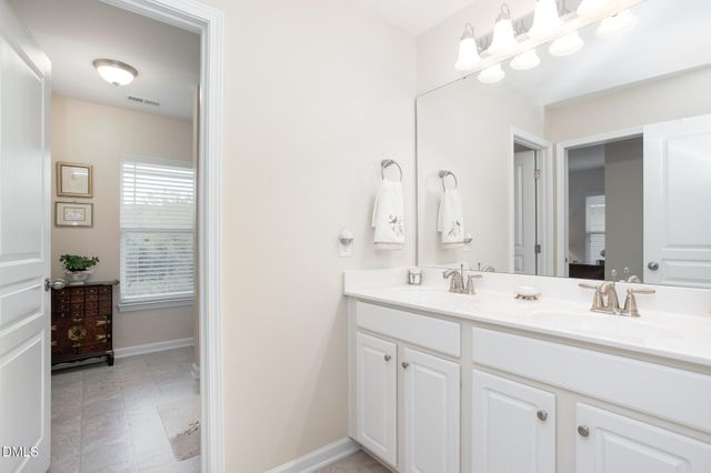 209 N Scotswood Boulevard, Hillsborough, NC 27278