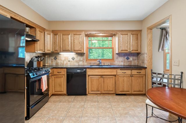9923 Brookside Circle, Bloomington, MN 55431