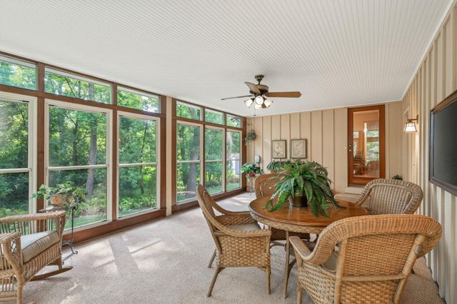 9923 Brookside Circle, Bloomington, MN 55431