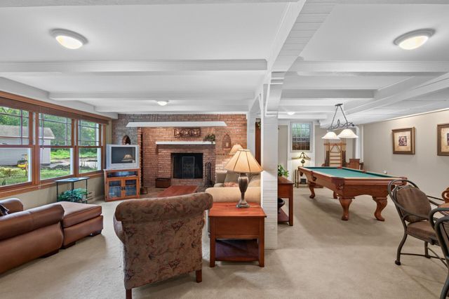 9923 Brookside Circle, Bloomington, MN 55431
