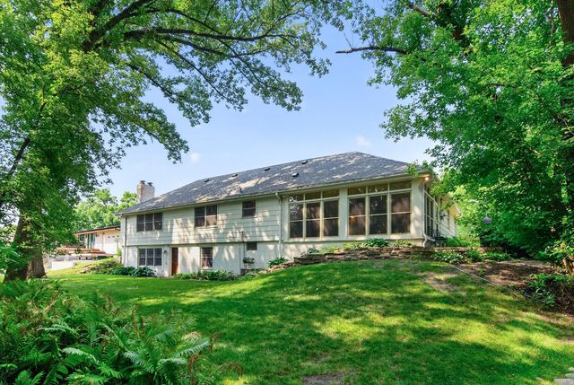 9923 Brookside Circle, Bloomington, MN 55431