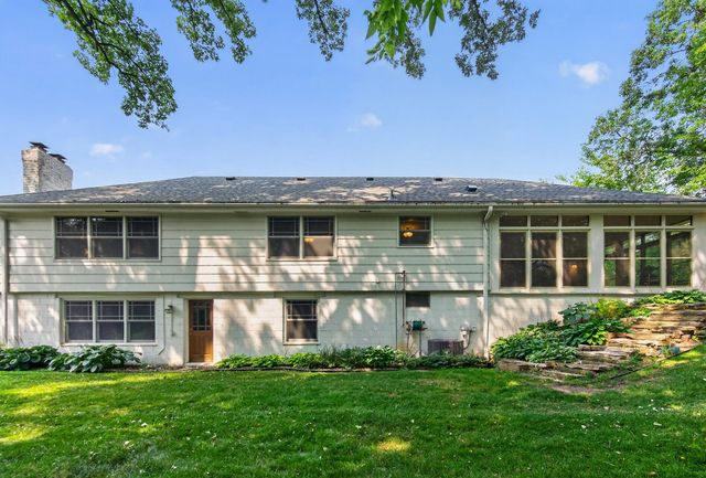 9923 Brookside Circle, Bloomington, MN 55431