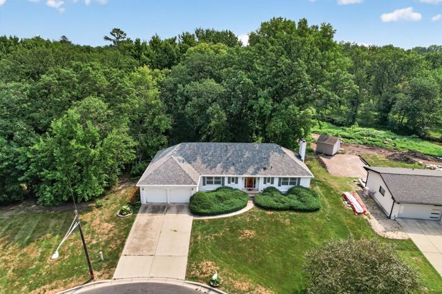 9923 Brookside Circle, Bloomington, MN 55431