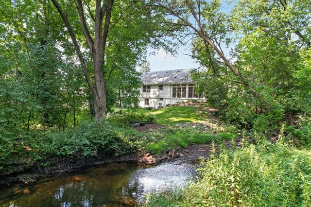 9923 Brookside Circle, Bloomington, MN 55431