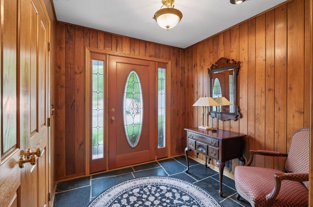 9923 Brookside Circle, Bloomington, MN 55431