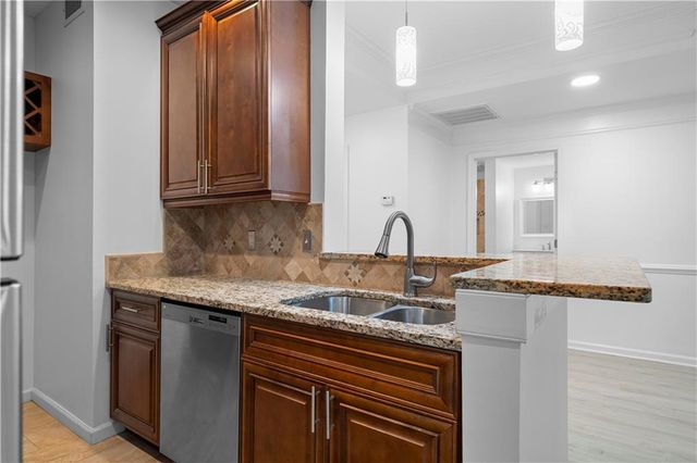2700 Pine Tree Road NE 2104, Atlanta, GA 30324