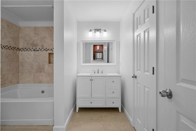 2700 Pine Tree Road NE 2104, Atlanta, GA 30324