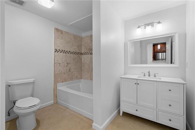 2700 Pine Tree Road NE 2104, Atlanta, GA 30324