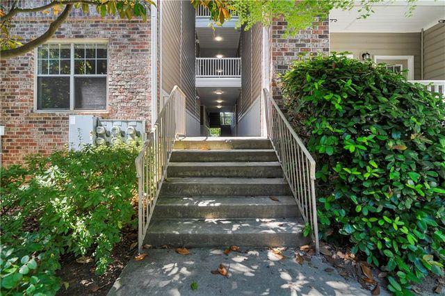 2700 Pine Tree Road NE 2104, Atlanta, GA 30324