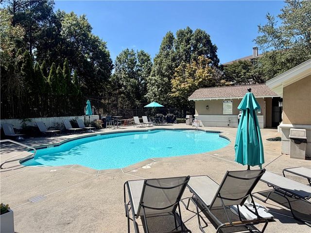 2700 Pine Tree Road NE 2104, Atlanta, GA 30324