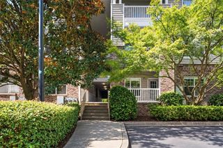 2700 Pine Tree Road NE 2104, Atlanta, GA 30324
