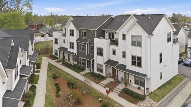 204 Thompson Park Dr, Nashville, TN 37211