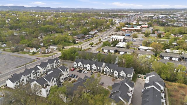 204 Thompson Park Dr, Nashville, TN 37211