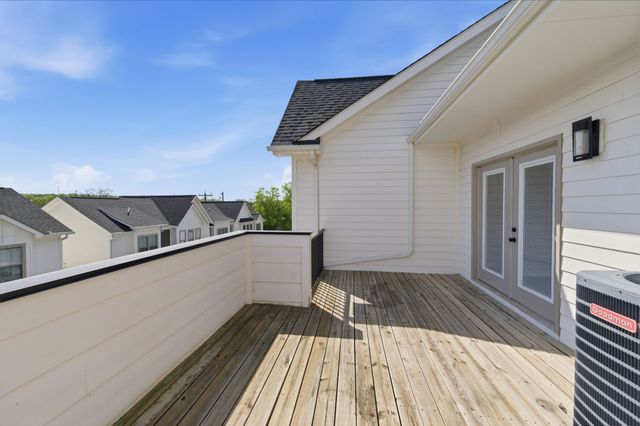 204 Thompson Park Dr, Nashville, TN 37211