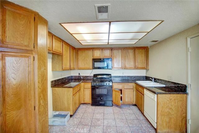 12168 Mount Vernon 47, Grand Terrace, CA 92313