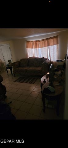 2121 LAKE OMEGA Street, El Paso, TX 79936