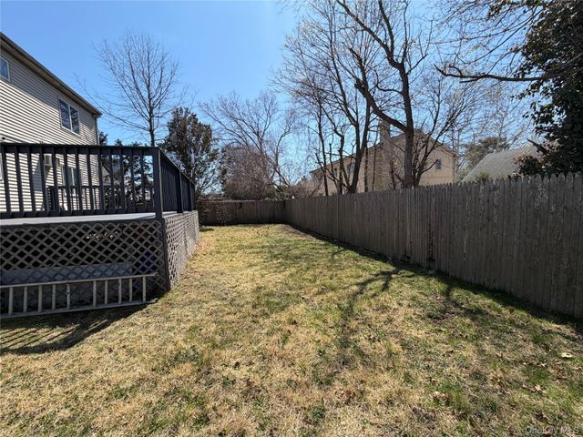 41 Avon Road, Hewlett, NY 11557