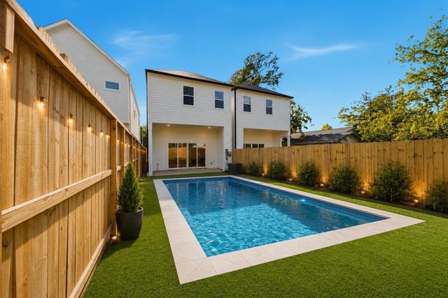 837 W 25th Street, Houston, TX 77008