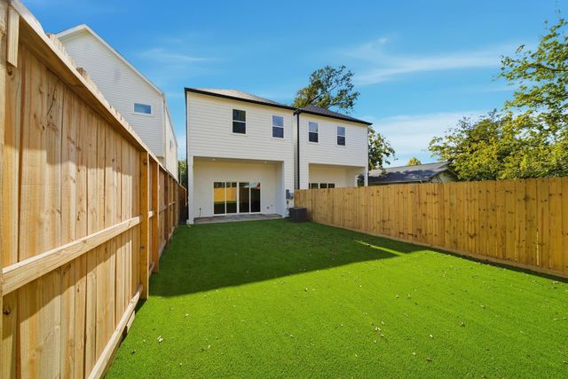837 W 25th Street, Houston, TX 77008