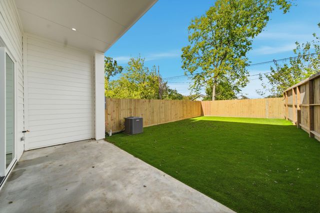 837 W 25th Street, Houston, TX 77008