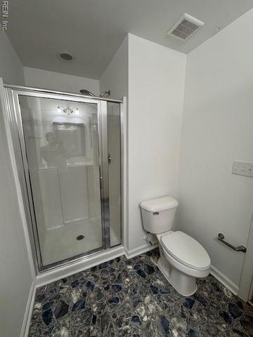 1612 Halesworth LN, Virginia Beach, VA 23456