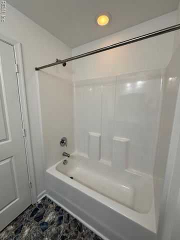 1612 Halesworth LN, Virginia Beach, VA 23456