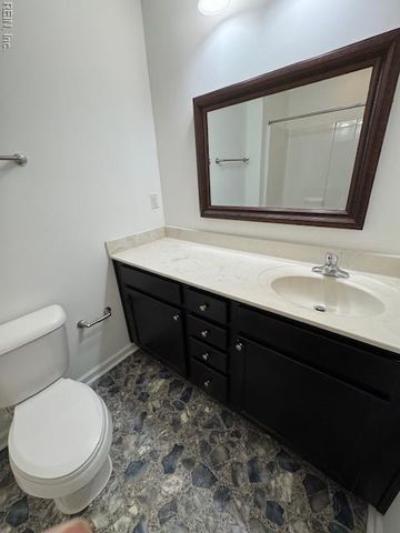 1612 Halesworth LN, Virginia Beach, VA 23456