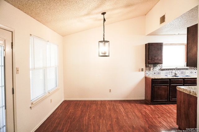 189 Meadowland, Universal City, TX 78148