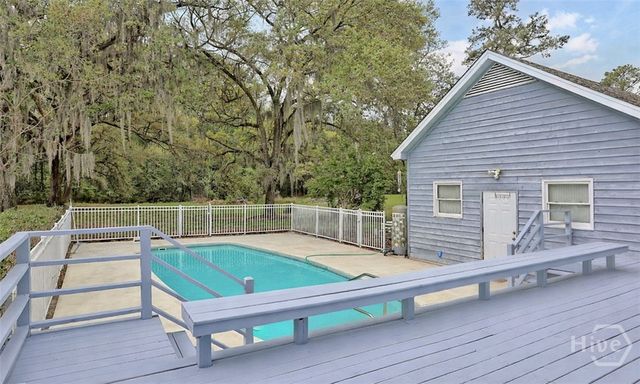 1765 Grove Point Road, Savannah, GA 31419