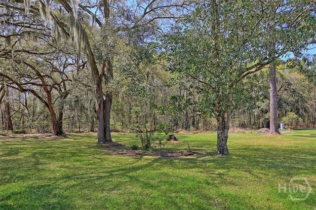 1765 Grove Point Road, Savannah, GA 31419