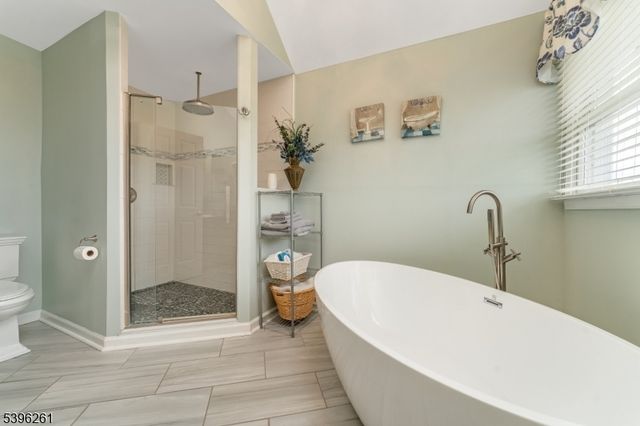 7 Maple Springs Road, Alexandria Twp., NJ 08867