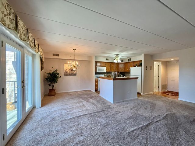 908 Swan Drive 2d, Dyer, IN 46311