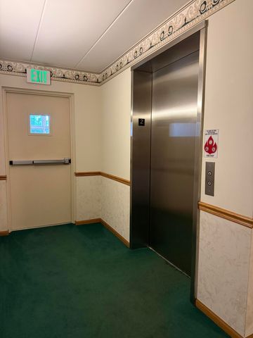 908 Swan Drive 2d, Dyer, IN 46311