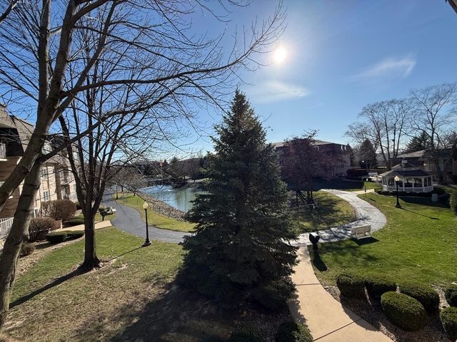 908 Swan Drive 2d, Dyer, IN 46311