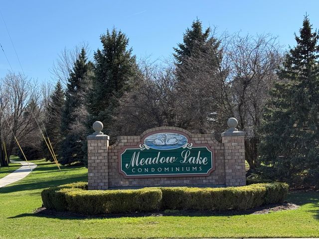 908 Swan Drive 2d, Dyer, IN 46311