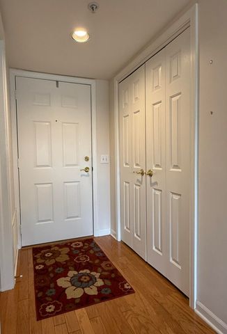 908 Swan Drive 2d, Dyer, IN 46311