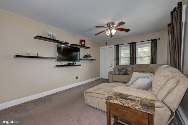 130 GREENWOOD AVE, Burlington, NJ 08016