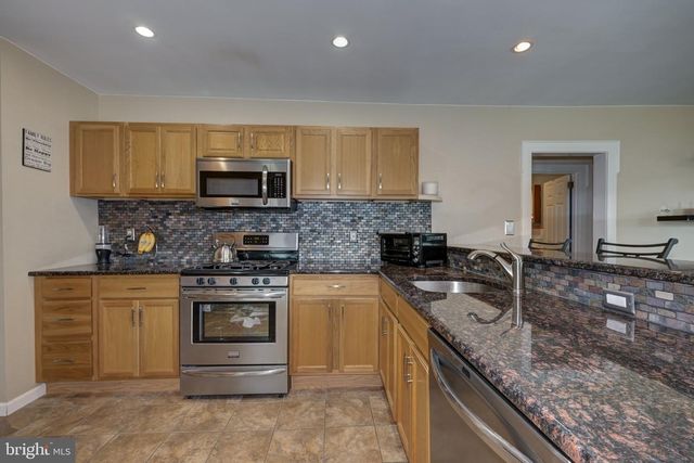 130 GREENWOOD AVE, Burlington, NJ 08016