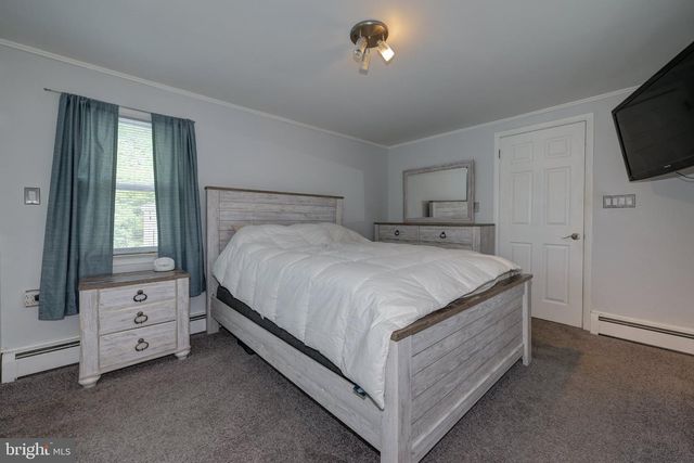 130 GREENWOOD AVE, Burlington, NJ 08016