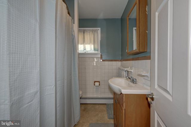 130 GREENWOOD AVE, Burlington, NJ 08016