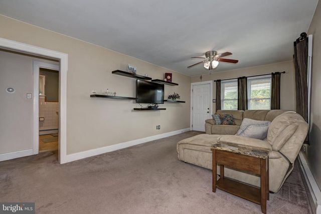 130 GREENWOOD AVE, Burlington, NJ 08016