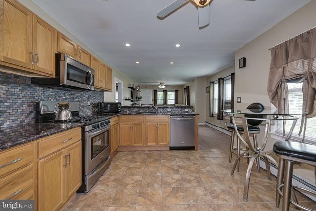130 GREENWOOD AVE, Burlington, NJ 08016