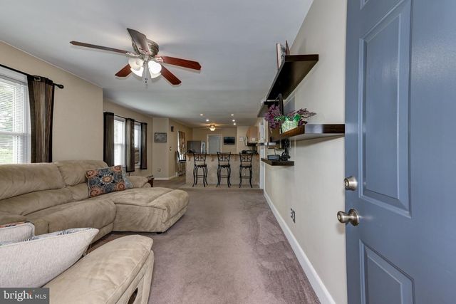 130 GREENWOOD AVE, Burlington, NJ 08016