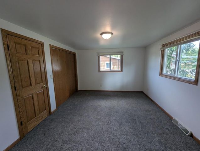 1640 S WESTHAVEN DRIVE, Oshkosh, WI 54904