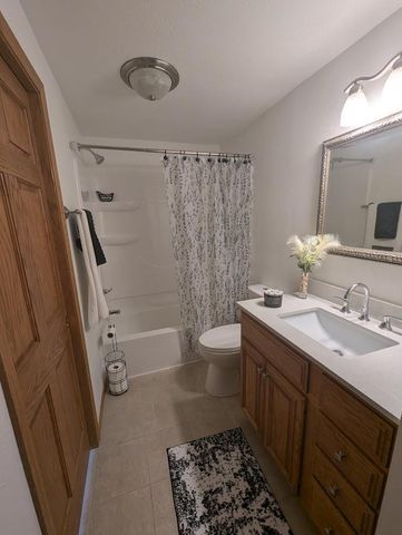 1640 S WESTHAVEN DRIVE, Oshkosh, WI 54904