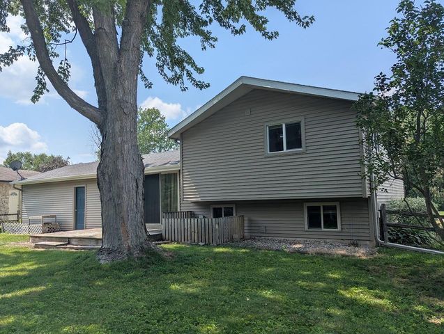 1640 S WESTHAVEN DRIVE, Oshkosh, WI 54904